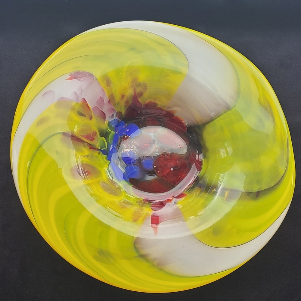Vintage blown glass dish - Picture 1 of 4